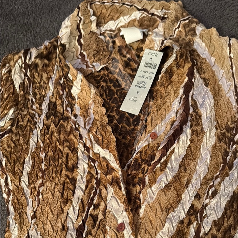 Brown and Cream Women's Top - Picture 3 of 4